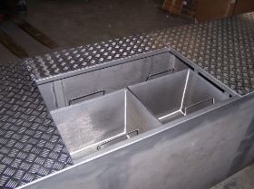 VA- Behälter mit Aluminiumdeckel und Siebkörbe